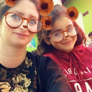 Meet your Posher, Azalea